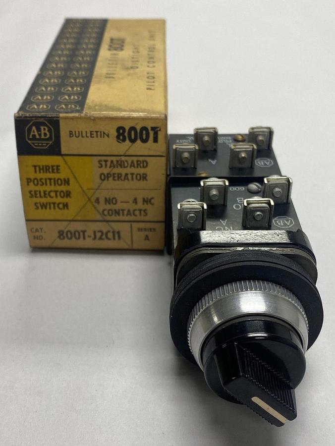 Allen-Bradley,800T-J2C11,3 Position Maintained Selector Switch NOS