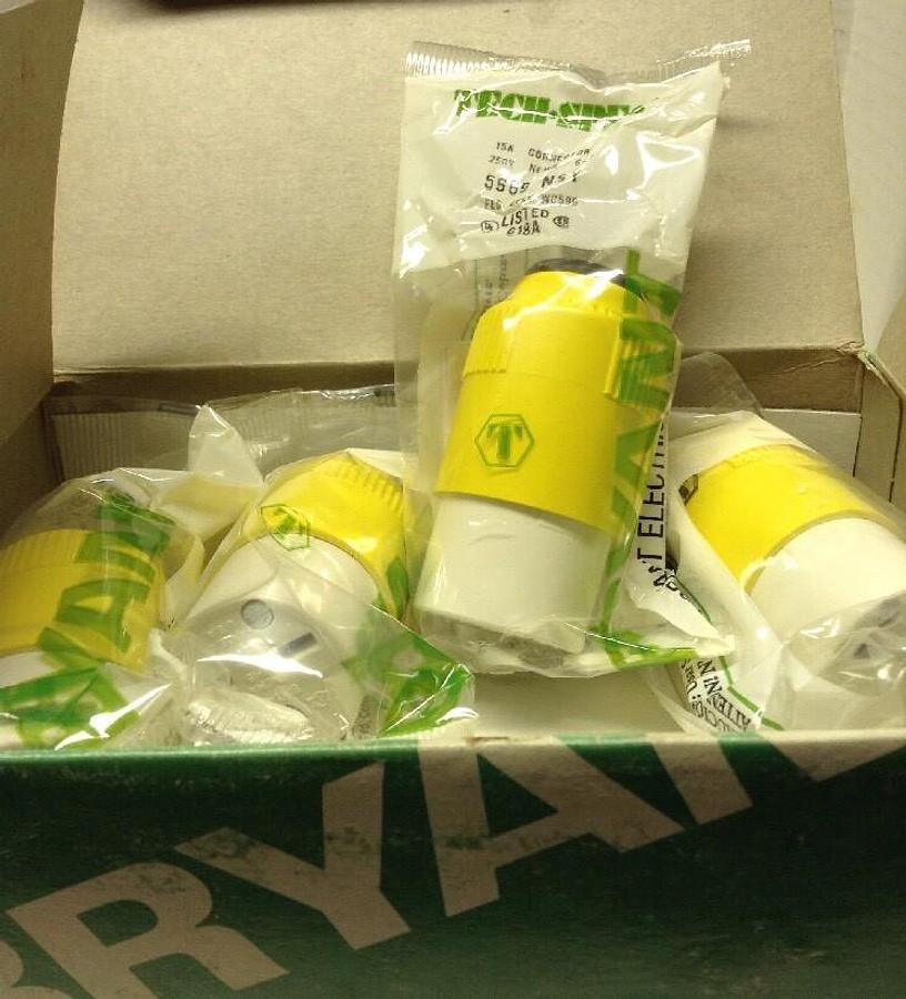 Bryant,5669-NSY,Industrial Grounding Plug Female 15A 250V Nema 6-15