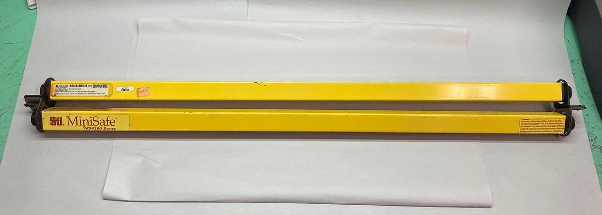 Used STI,MS4332BR Receiver/MS4332BX Emitter, Safety Light Curtain