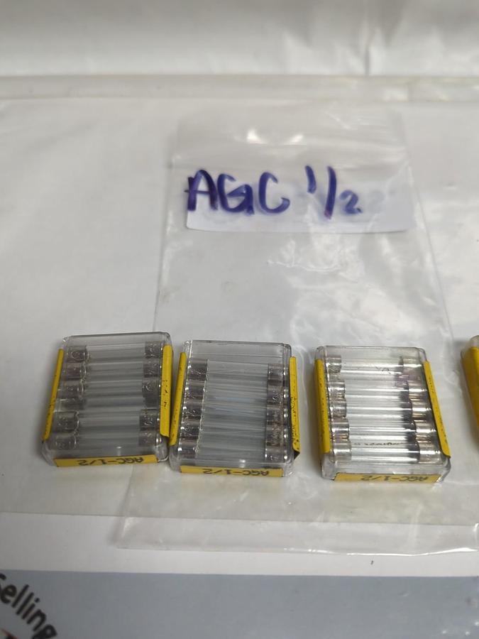 COOPER BUSSMANN,AGC-1/2,MINI 1/2 AMP FUSE LOT OF 18 NOS
