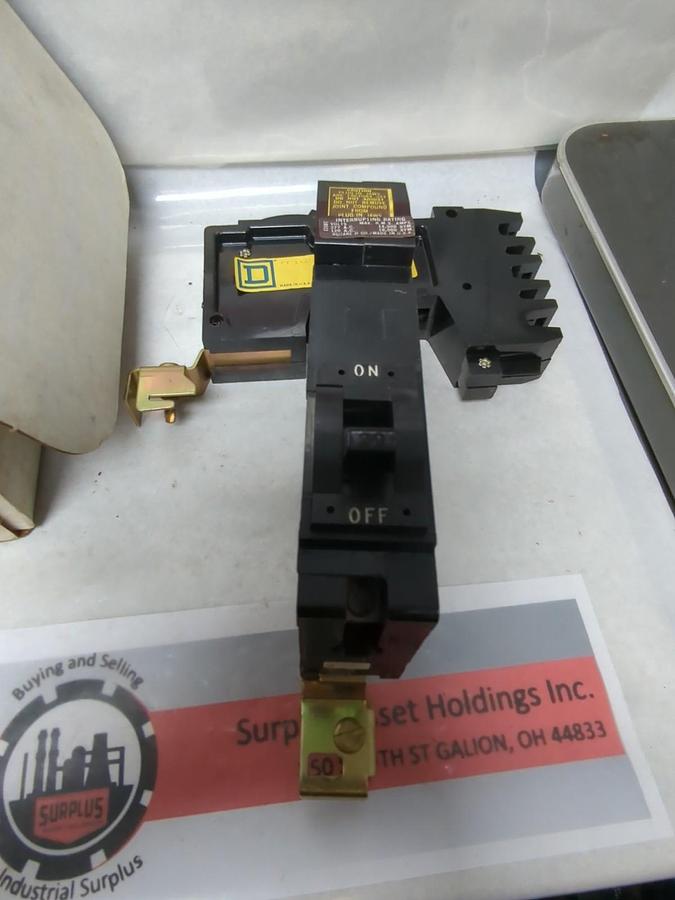 Used SQUARE D,FY14020C,I-LINE CIRCUIT BREAKER 1-POLE 20 AMP LOT OF 2 PRE-OWNED