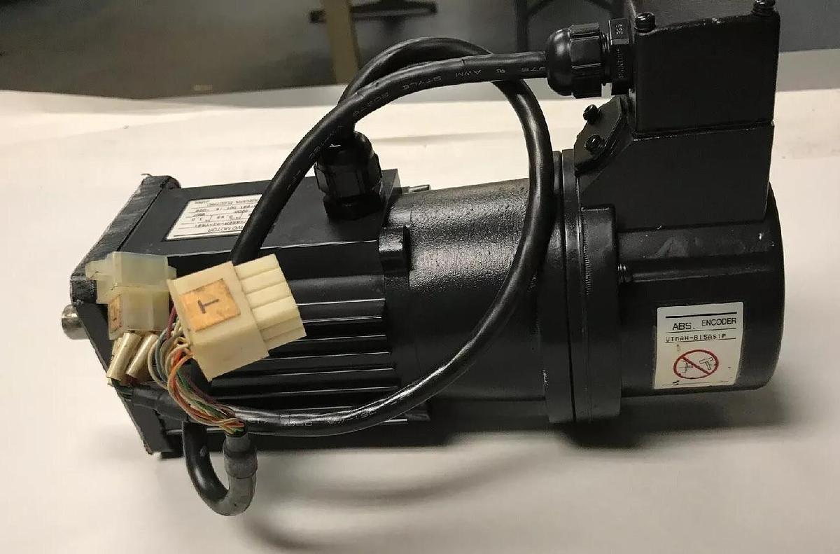 Used Yaskawa Electric,USASEM-03-YR61,with Encoder UTMAH-B15AS1P