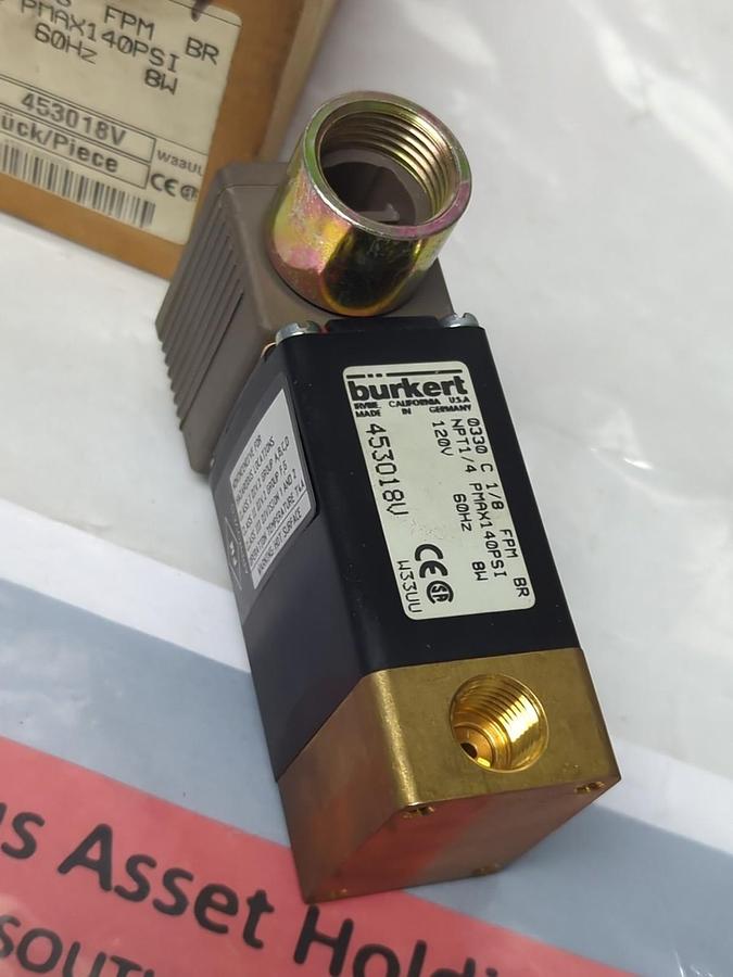 URKERT,453018V,SOLENOID VALVE 0330 C 1/8 FPM BR NPT 1/4 NOS