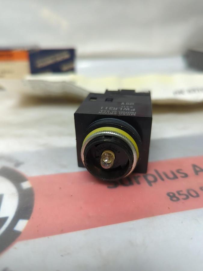 HONEYWELL MICRO SWITCH,PWLR311,INDICATING LIGHT 120V NOS