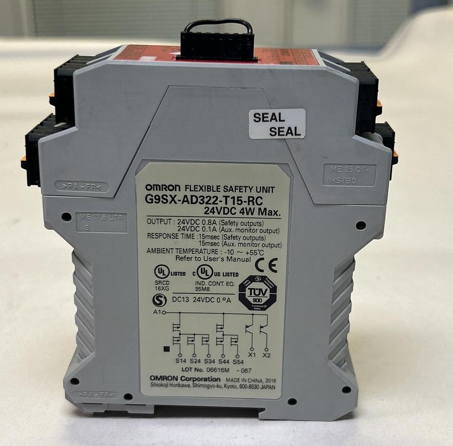 Used OMRON,G9SX-AD322-T15-RC,FLEXIBLE SAFETY UNIT 24VDC 4W