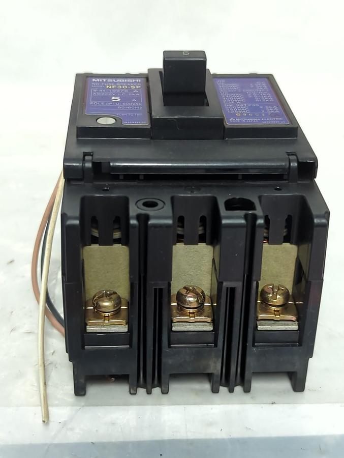 Used MITSUBISHI,NF30-SP,CIRCUIT BREAKER 5 AMP 3-POLE PRE-OWNED
