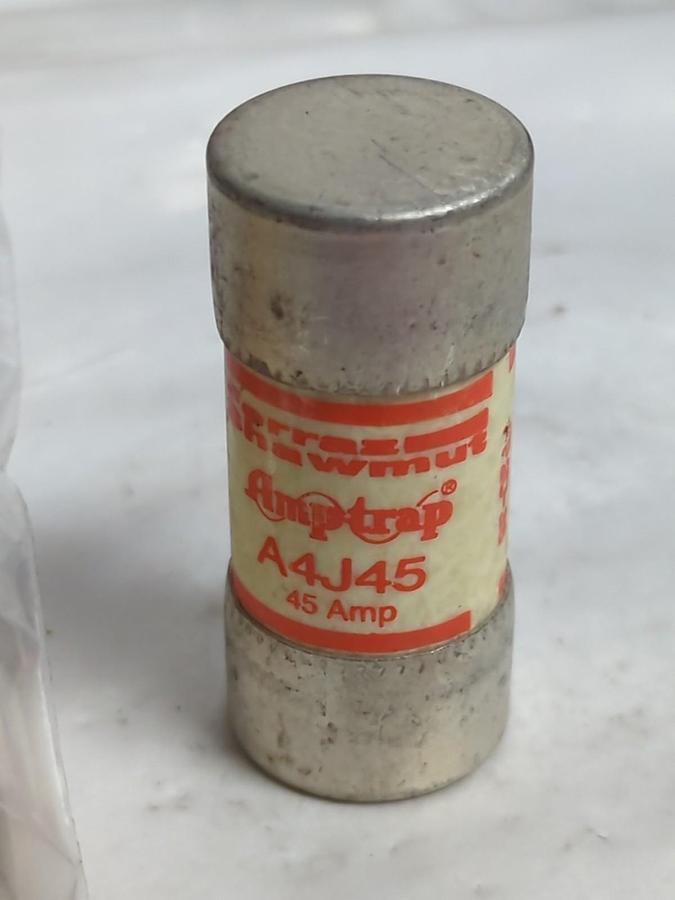Used FERRAZ SHAWMUT,A4J45,AMP-TRAP FUSE 45 AMP LOT OF 3 PRE-OWNED