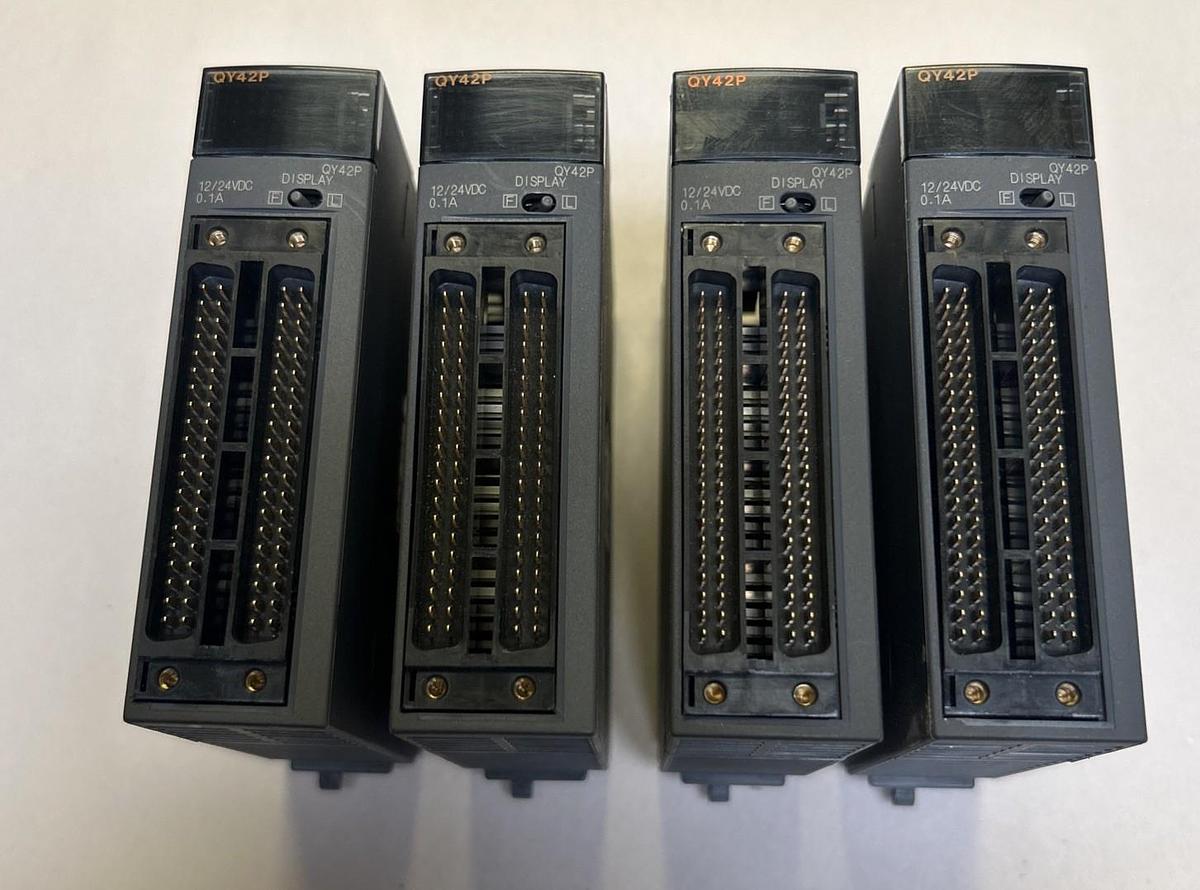 Used MITSUBISHI,QY42P,OUTPUT MODULE LOT OF 4