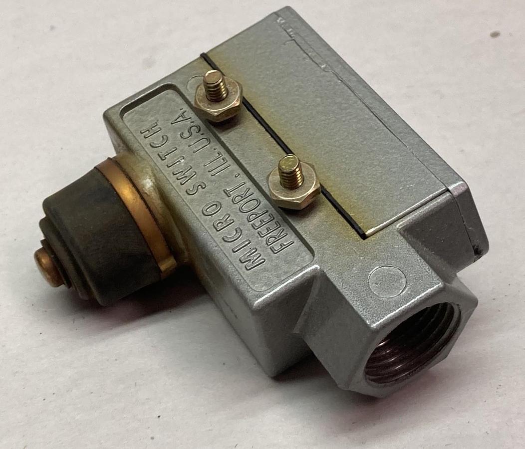 Used Micro Switch,BZE6-2RN7,Snap Switch