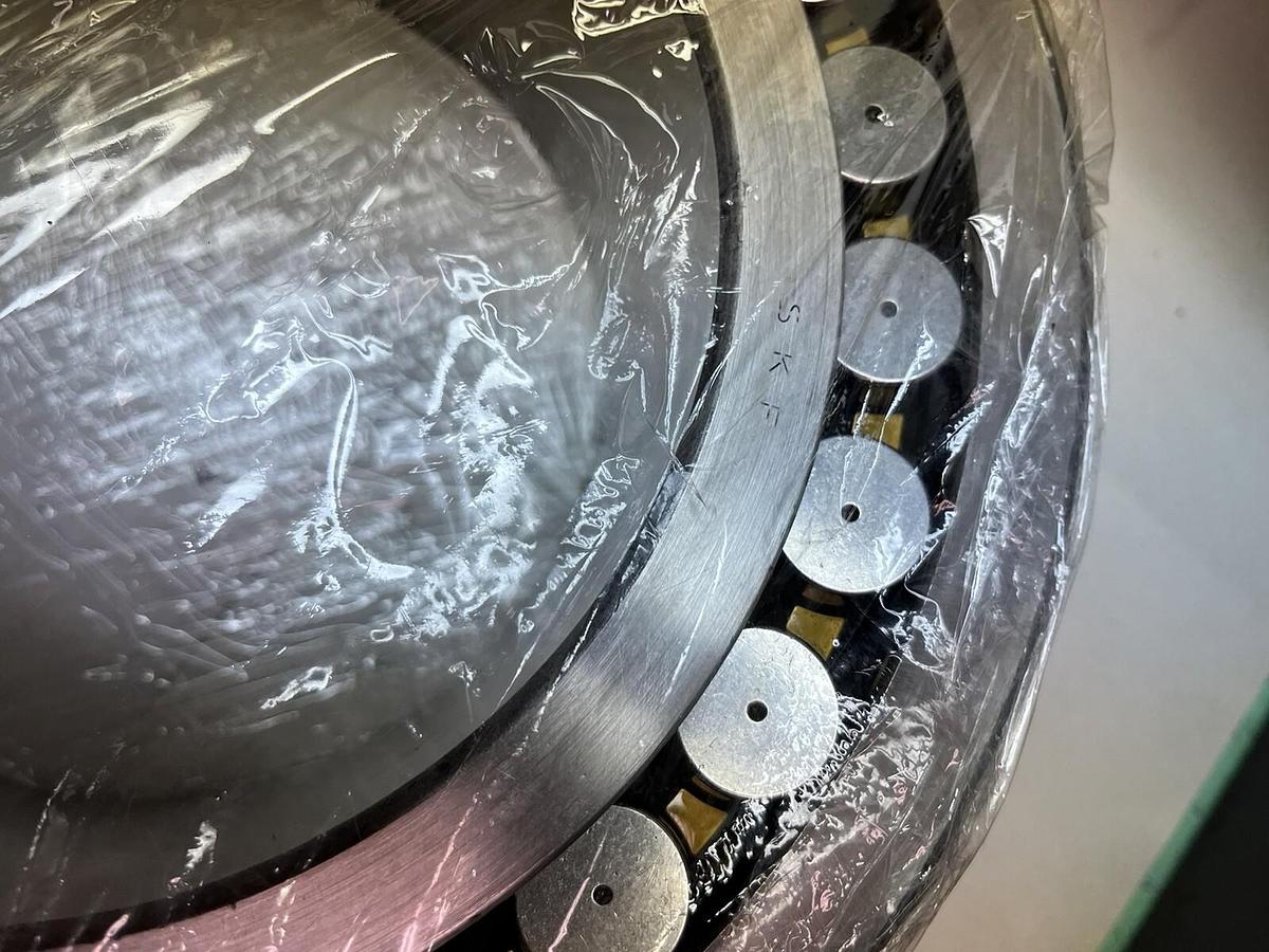 SKF,23134,SPHERICAL ROLLER BEARING 170 mm Bore 280 mm OD 88 mm W