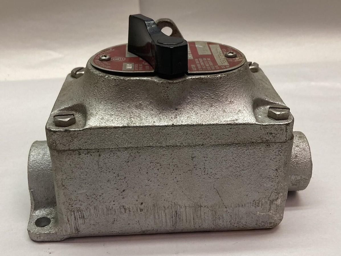 Used Appleton,EFSC175-F3W,3-Way Snap Switch