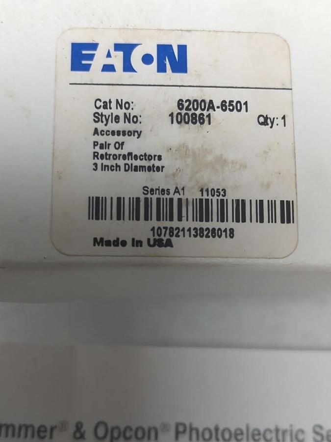 EATON,6200A-6501,PAIR OF RETROREFLECTORS 3 INCH DIA NEW