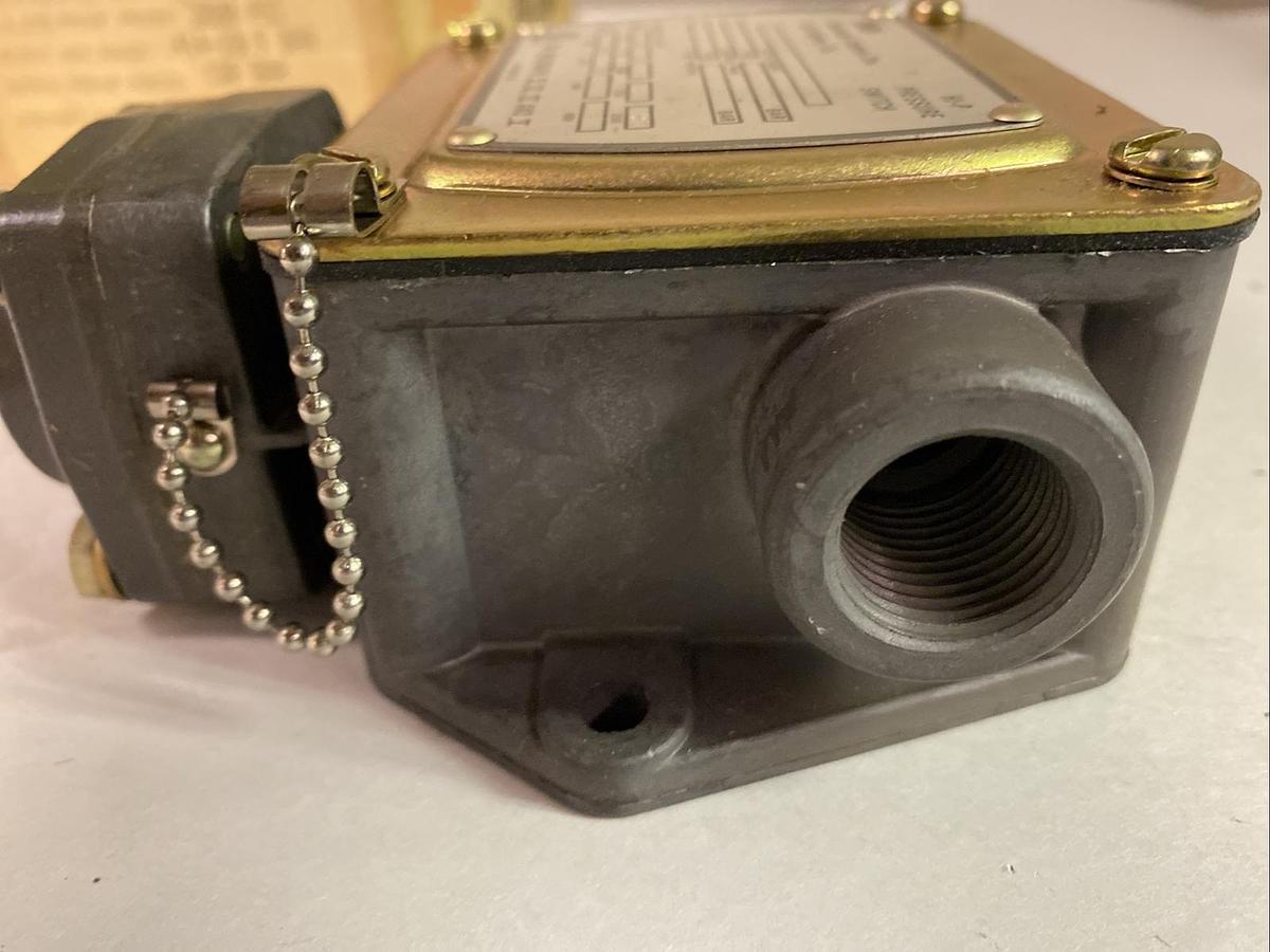 IMO BARKSDALE,P1HB340, PRESSURE SWITCH