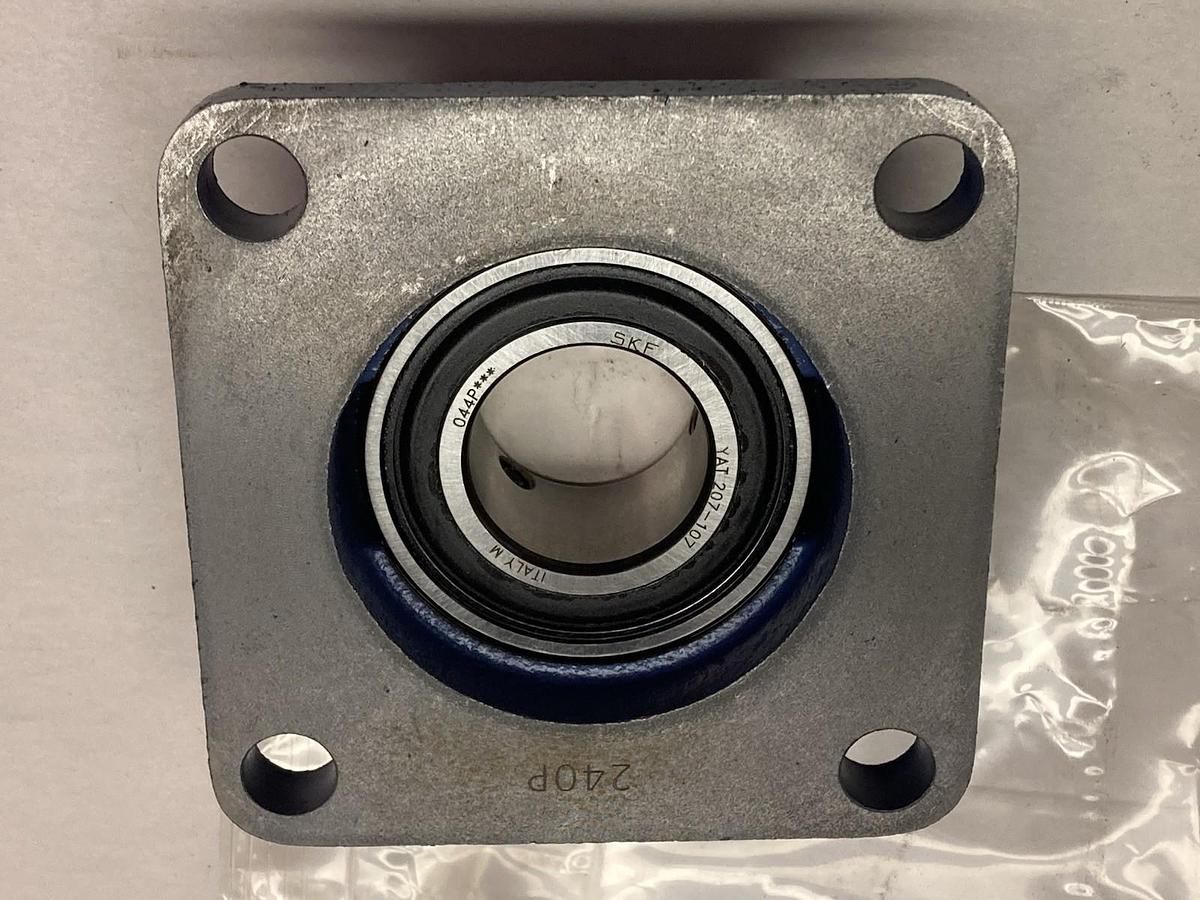 SKF,F4B-507,4-Bolt Flange Mount Bearing 1-1/2 Inch Bore