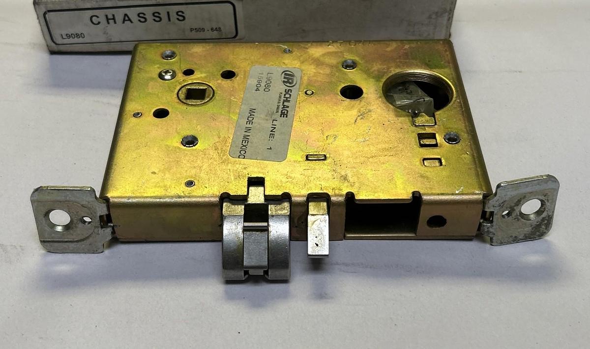 SCHLAGE,L9080LB,STOREROOM LOCK RH BODY ONLY NOS