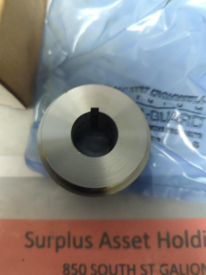 REXNORD,10483769,3HCB HUB 0.875" BORE 5/32" X 5/64" NSKW 1SS NOS