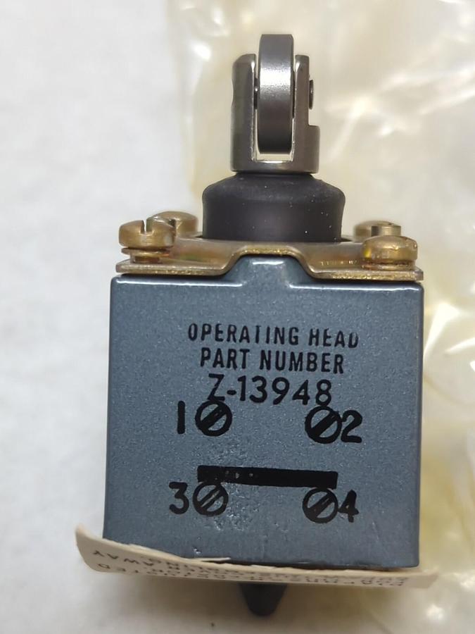 ALLEN BRADLEY,Z-13948,PUSH ROLLER HEAD FOR BUL. 802T NOS