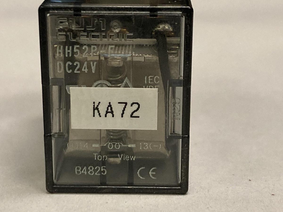 Used Fuji Electric,HH52P-F,Coil Relay DC24V LOT OF 2