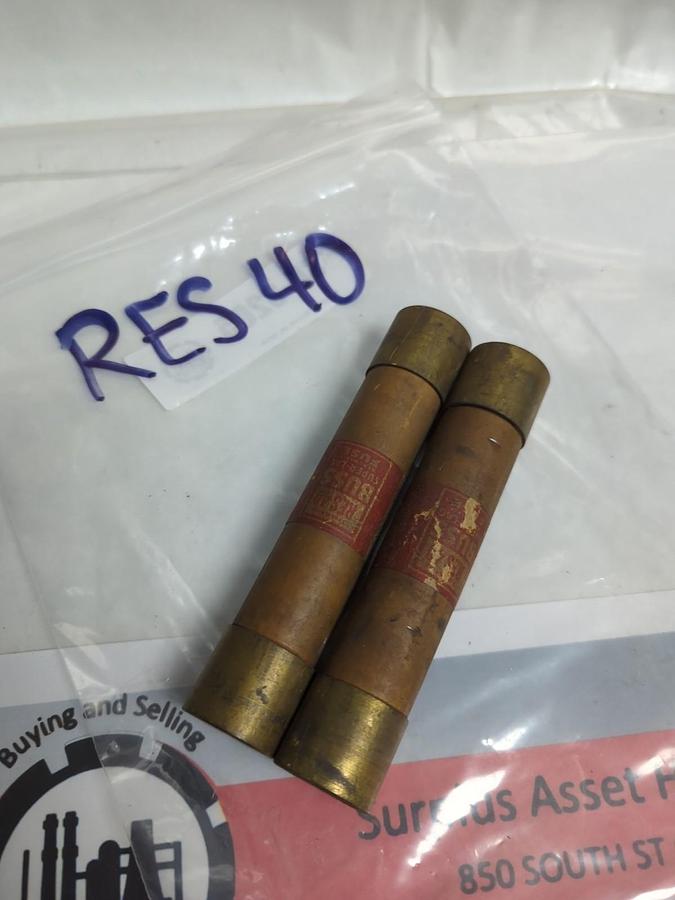 COOPER BUSSMANN,RES40,RENEWABLE 40 AMP FUSE LOT OF 2 PRE-OWNED