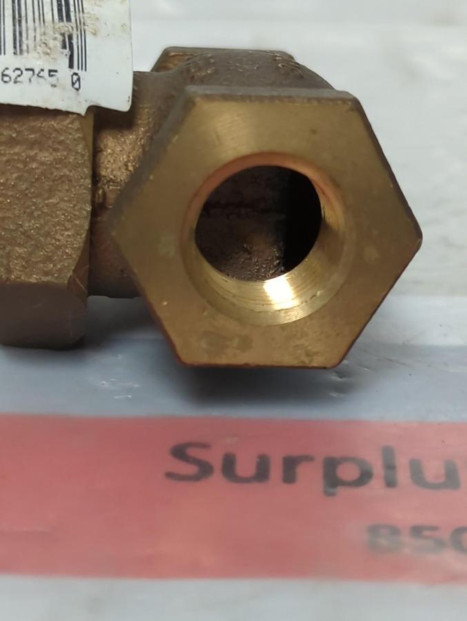 NIBCO,T-235-Y 1/2,TEFLON DISC GLOBE VALVE 1/2 INCH NOS
