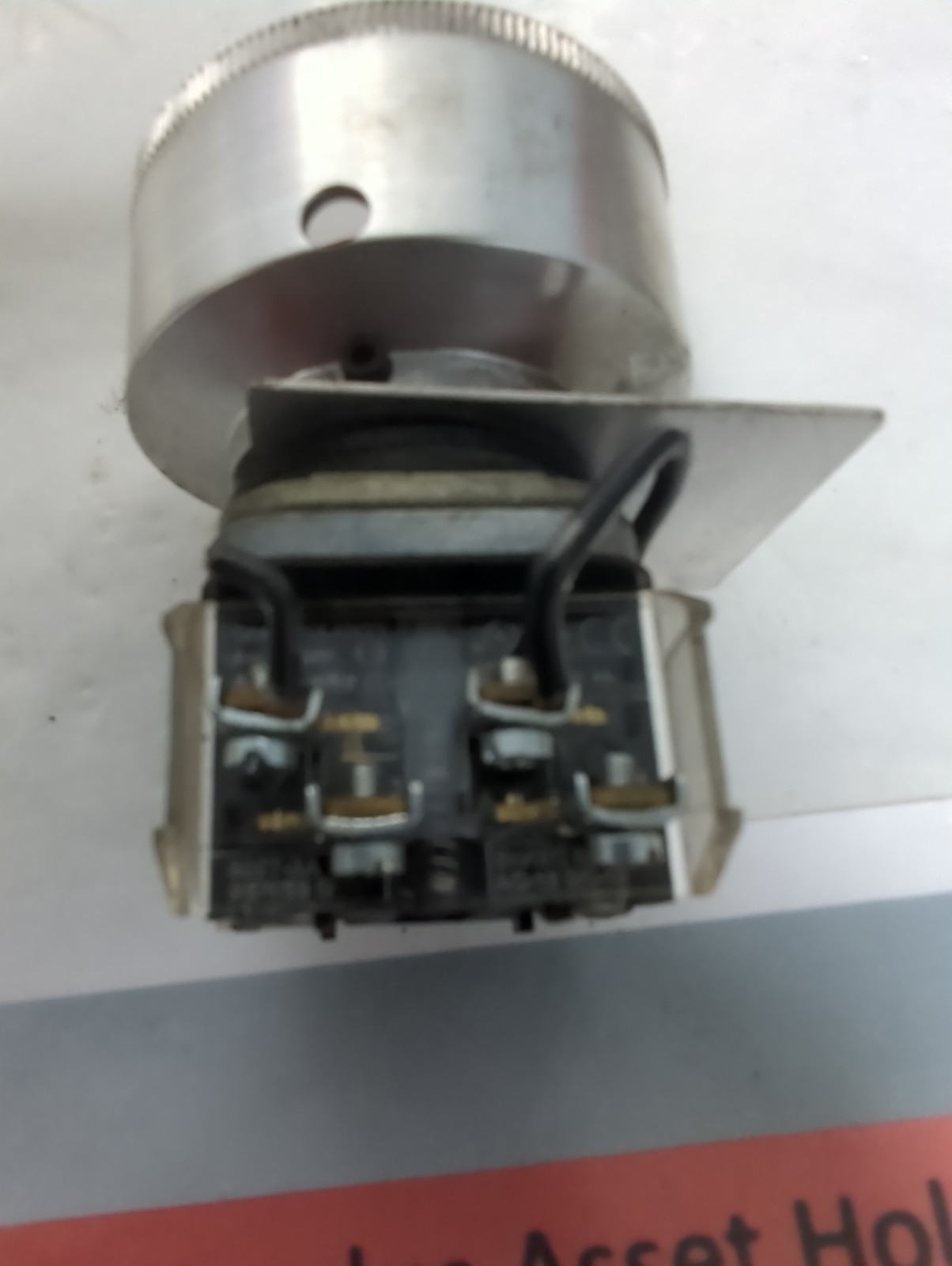Used ALLEN BRADLEY,800T-D,SERIES T EMERGENCY STOP PUSH BUTTON RED PRE-OWNED