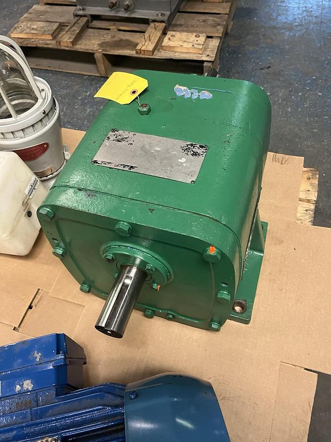 Used DODGE,299054-TX,MAXUM DCR-3 GEAR REDUCER 11.33 SHAFTS 1-5/8" 2-5/8"