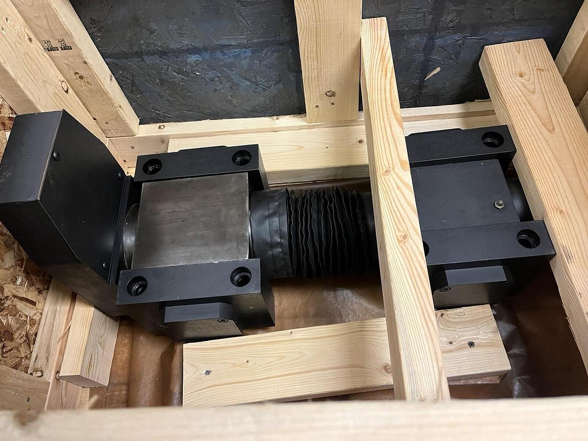 Used GCH TOOL GROUP,10005714,BALL SCREW ASSEMBLY