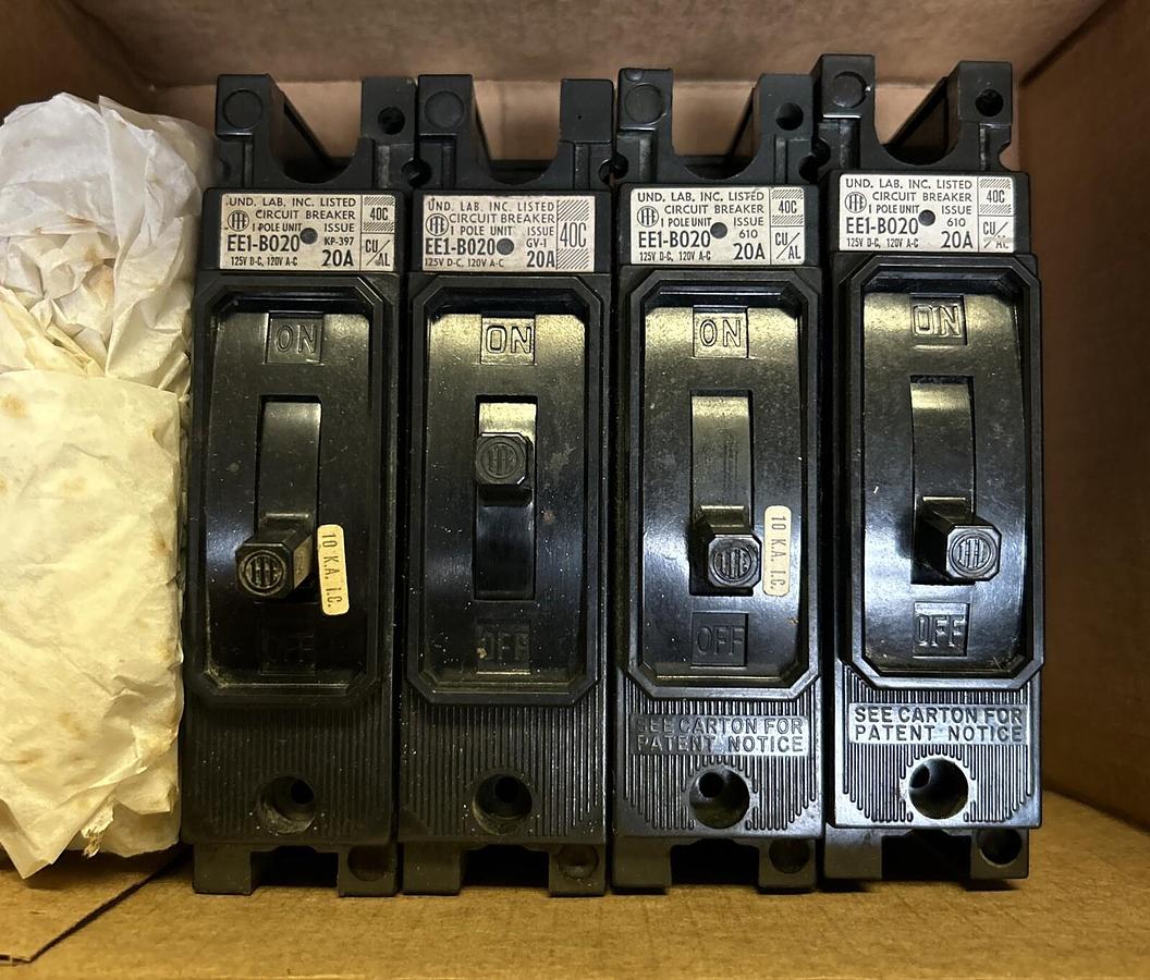Used ITE,EE1-B020,CIRCUIT BREAKER 20A 120V 1P LOT OF 4