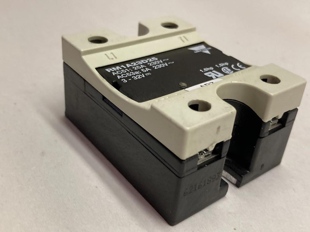 Used Carlo Gavazzi,RM1A23D25,Solid State Relay
