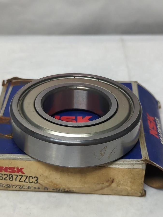 NSK,6207ZZC3,METAL SHIELDED DEEP GROOVE BALL BEARING NOS