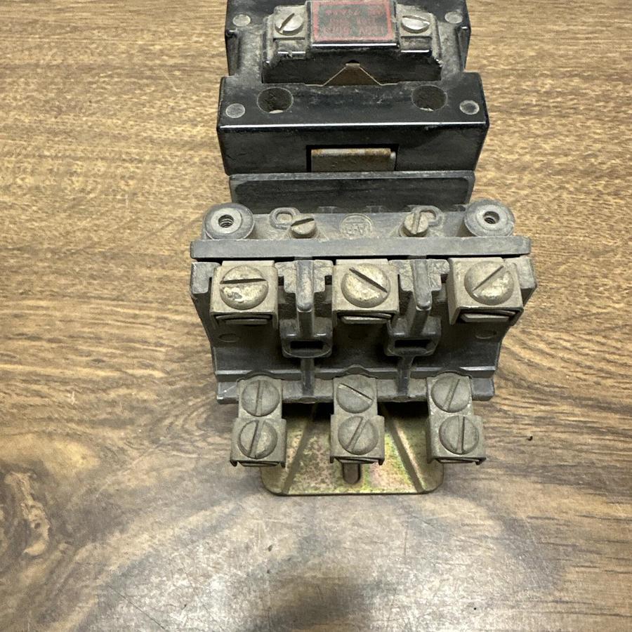 Used Allen Bradley,702B0D92,Size 1 Motor Starter Contactor