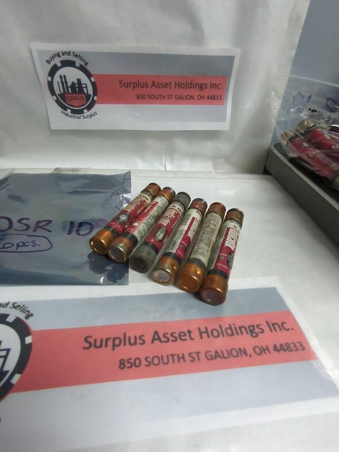 Used LITTELFUSE,IDSR10,INDICATOR 10 AMP FUSE LOT OF 6 PRE-OWNED