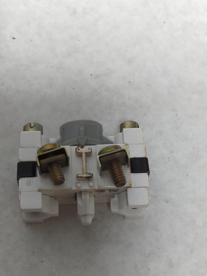 JOSLYN CLARK,KTM35-11,CONTACT BLOCK 10A 600V NOS