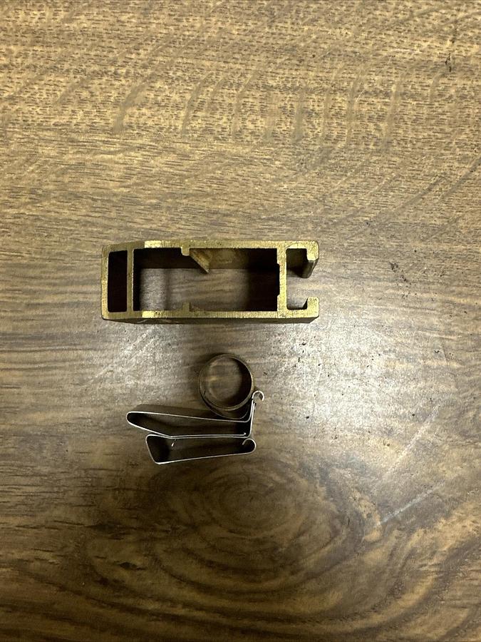 General Electric,36A167280AAG01,Brush Holder