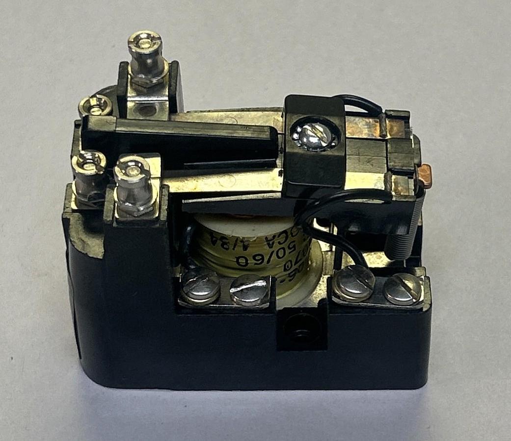 CROUSE HINDS,MR2TU20,MIDGET RELAY 110V NOS