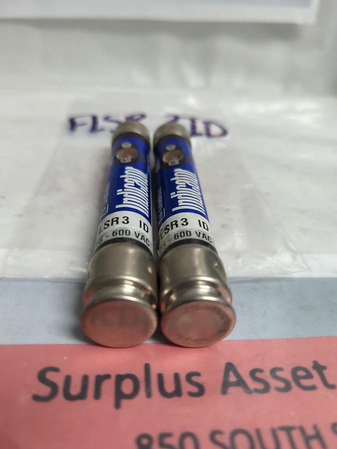 Used LITTELFUSE,FLSR3ID,INDICATOR 3 AMP FUSE LOT OF 2 PRE-OWNED