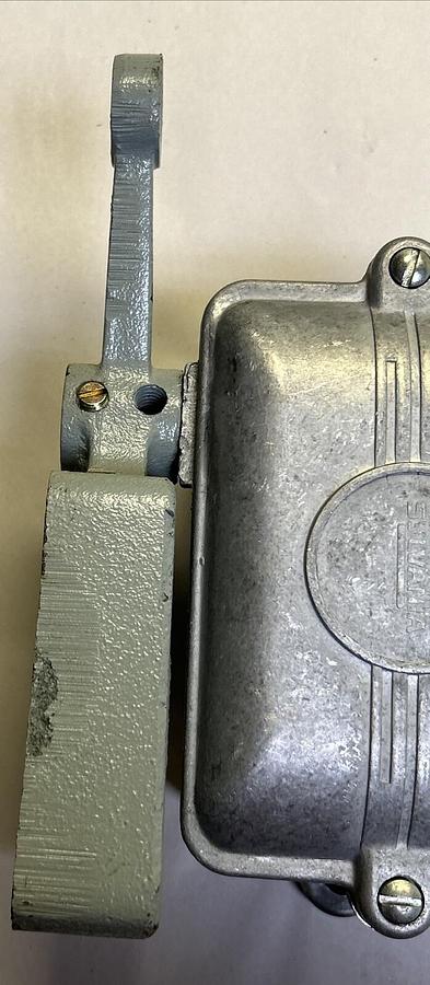 Used SYLVANIA,NA,LIMIT SWITCH 25A 600V