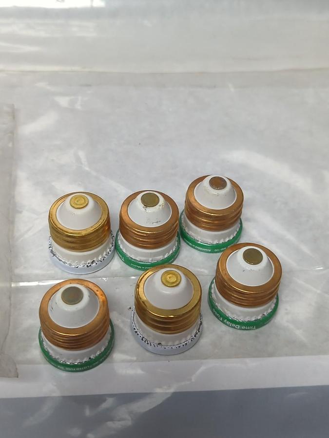 COOPER BUSSMANN,TL-30,TIME-DELAY PLUG IN 30 AMP FUSE LOT OF 6