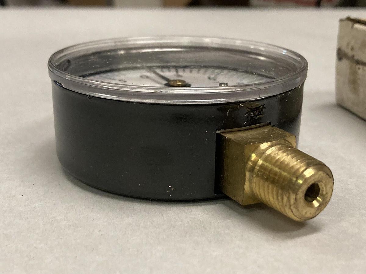 Ashcroft,25W1005H02L,Pressure Gauge 2-1/2 Inch 0-15PSI