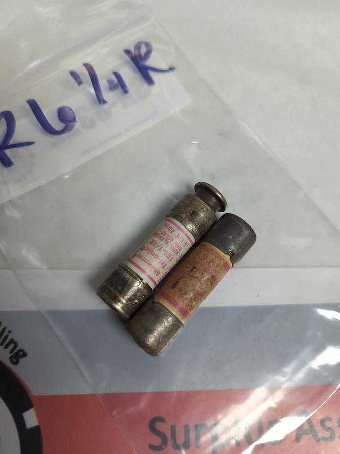 Used GOULD SHAWMUT,TR-6-1/4R,TRI-ONIC 6-1/4 AMP FUSE LOT OF 2 PRE-OWNED