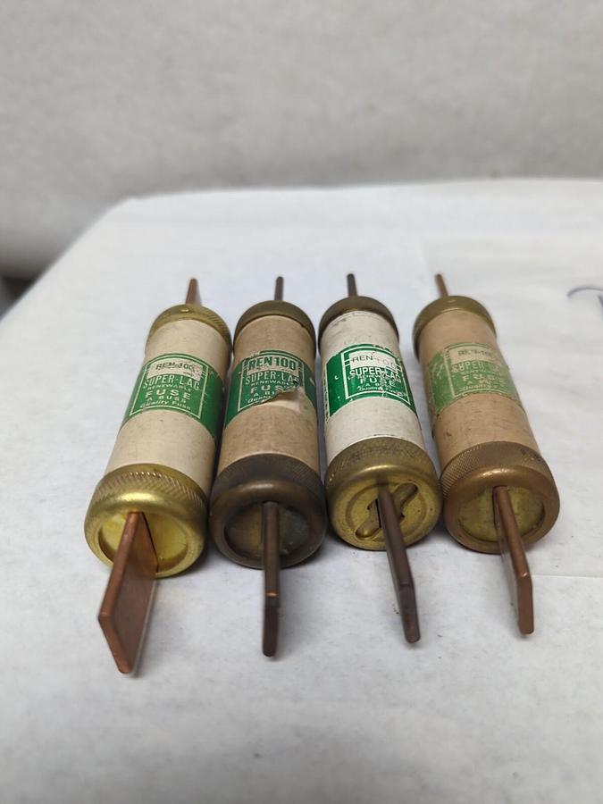 COOPER BUSSMANN,REN-100,SUPER-LAG RENEWABLE 100 AMP FUSE LOT OF 4 PRE-OWNED