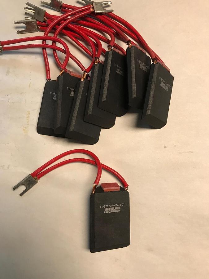 Helwig,11-371727-474-3-01,CARBON BRUSH lot of 8