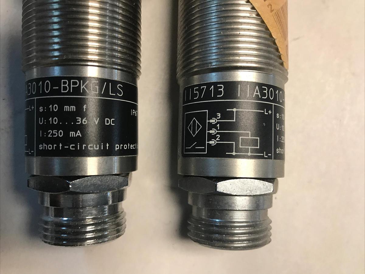 IFM Efector,II5713 IIA3010-BPKG/LS,Proximity Sensor Lot Of 2 NOS