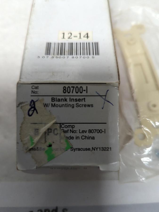 PASS & SEYMOUR,80700-1,BLANK INSERT WITH MOUNTING SCREWS LOT OF 2 NOS