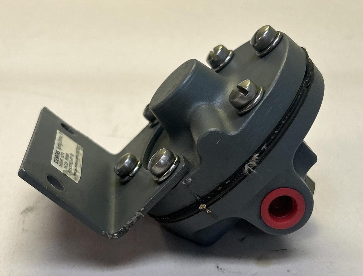 SIEMENS,62VA,PNEUMATIC REGULATOR NOS