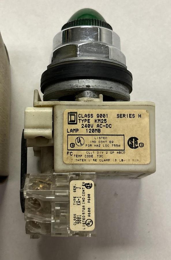 SQUARE D,9001-KT25G9,GREEN PUSH BUTTON NOS