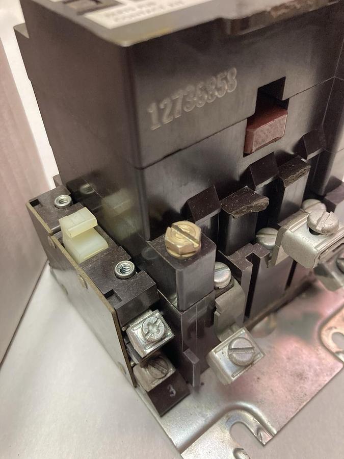 Used Cutler Hammer,C10BN3,Contactor Nema Size 0