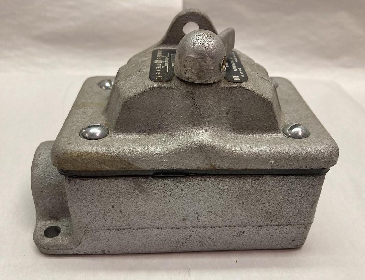 General Electric,CR101Y400H,Manuel Motor Starter Switch