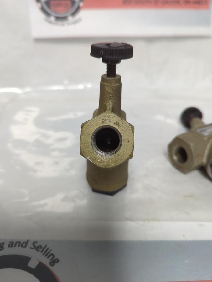 Used ROSS,1968B3007,FLOW CONTROL VALVE 0.3-10 BAR LOT OF 2 PRE-OWNED