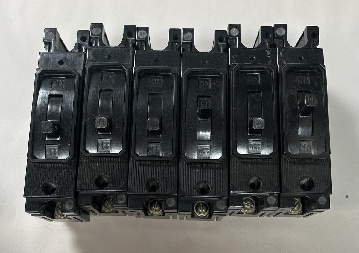 Used ITE,EE1H020,CIRCUIT BREAKER 20A 277V 1P LOT OF 6